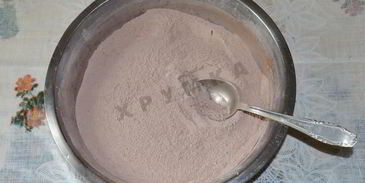 шоколадный торт с вишней и сметанным кремом