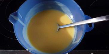 сметанный торт с вишней и яичным ликером