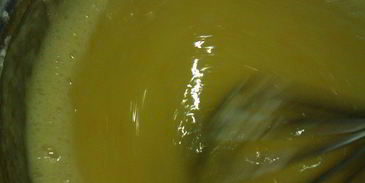 торт бисквитный с ягодным муссом и двумя волшебными кремами