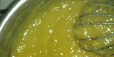 торт бисквитный с ягодным муссом и двумя волшебными кремами