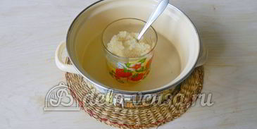 торт с консервированными персиками