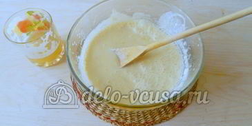 торт с консервированными персиками