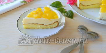 торт с консервированными персиками