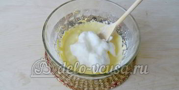 торт с консервированными персиками