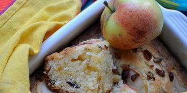 яблочный бисквит с изюмом