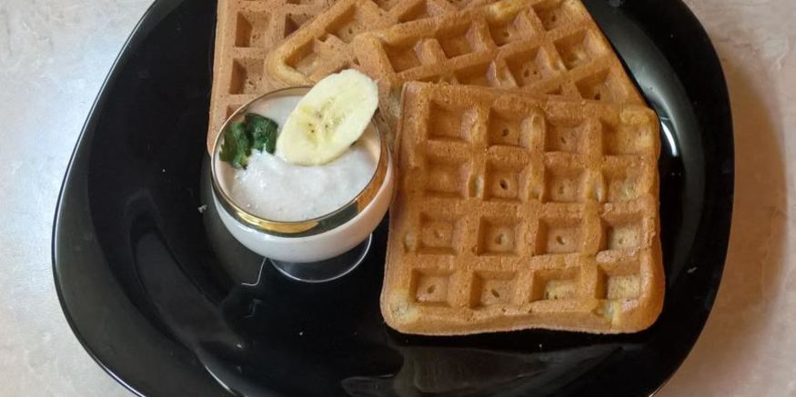 Рецепт бельгийских вафель с корицей и банановым кремом