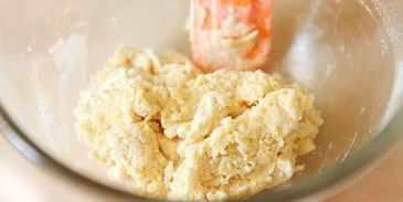 бельгийские вафли с ягодами и взбитыми сливками