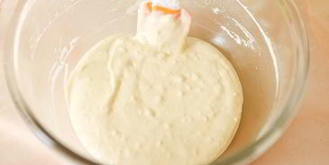 бельгийские вафли с ягодами и взбитыми сливками