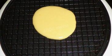 хрустящие вафельные трубочки в вафельнице