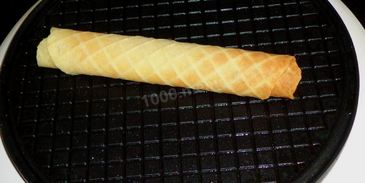 хрустящие вафельные трубочки в вафельнице