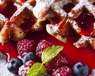 Рождественские вафли с черникой