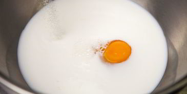 вафли с беконом, творогом и медом