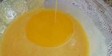 вафли с шариком шоколадного мороженого