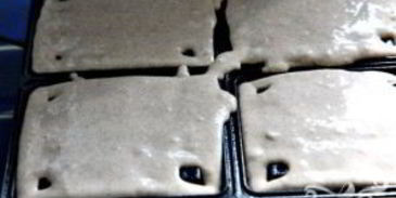 вафли с яблоками и орехами