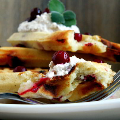 Венские вафли с брусникой на кукурузной муке