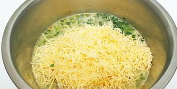 закусочные сырные вафли с болгарским перцем и зеленью