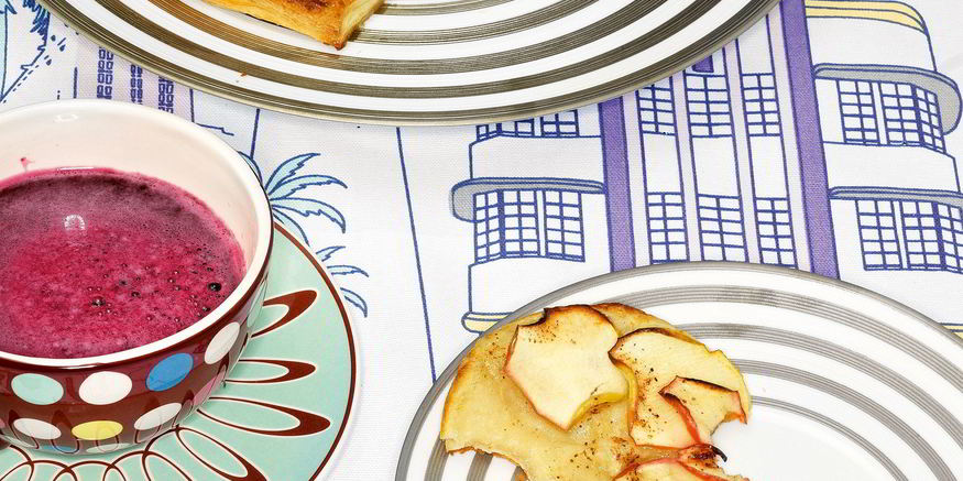 Рецепт яблочных слоек с изюмом