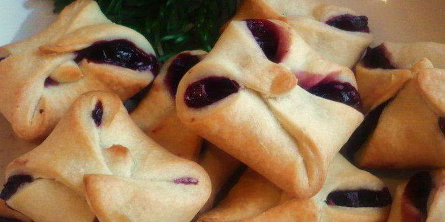 Рецепт ягодных конвертиков из особого слоеного теста