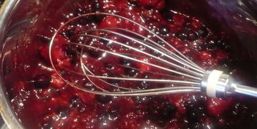 ягодные конвертики из особого слоеного теста