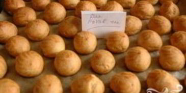 елочка из профитролей