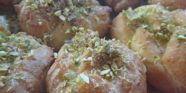 фисташковые эклеры