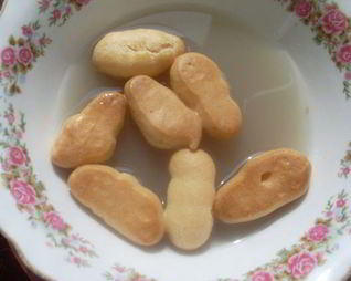 Консоме с профитролями