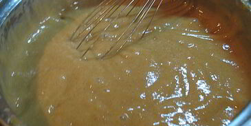 профитроли из льняной муки с яблочно-карамельным муссом