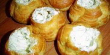 профитроли с красной рыбой