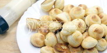 профитроли с кремом поцелуй