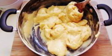 профитроли с ромовой начинкой