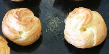 профитроли с сырной начинкой и форелью