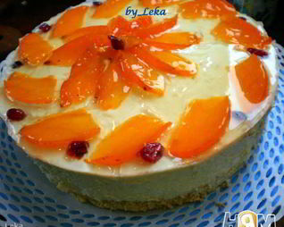 Торт с профитролями и хурмой