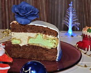 Торт с профитролями