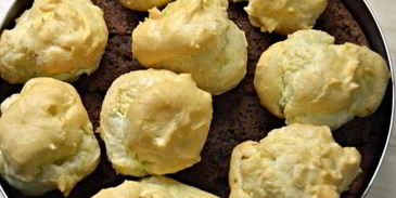 торт с профитролями