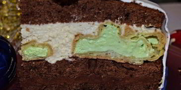 торт с профитролями