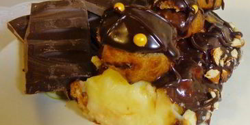 эклер праздничный