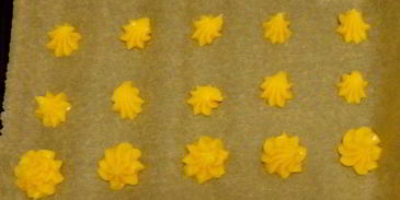 эклер праздничный