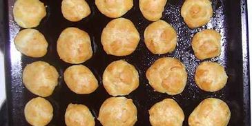 эклеры с кремом