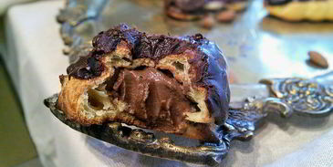 эклеры с шоколадным кремом патисьер