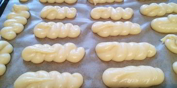 эклеры с шоколадным кремом патисьер