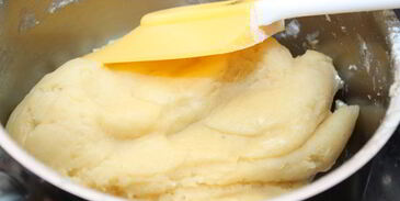 эклеры со сливочным кремом