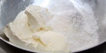 эклеры со сливочным кремом