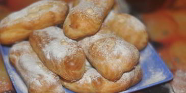 эклеры со взбитыми сливками и сгущенкой