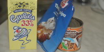 эклеры со взбитыми сливками и сгущенкой