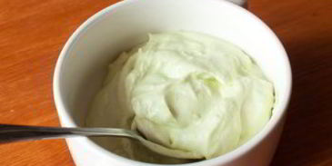 закусочные профитроли со сливочным кремом и креветками