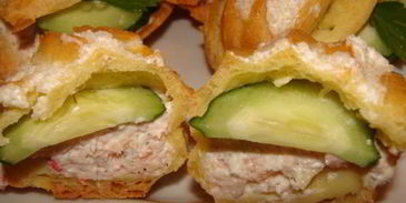 закусочные эклеры с креветочным кремом