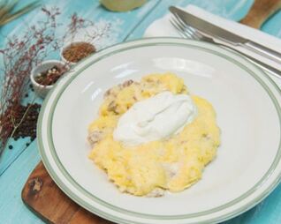 Картофельная запеканка с тушенкой