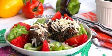 порционные грибные запеканки с томатами, стручковой фасолью и сыром джюгас