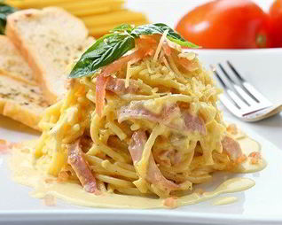 Запеканка из лапши и ветчины