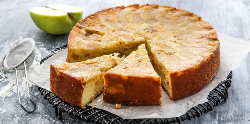 Рецепт запеканки из творога с яблоками и изюмом